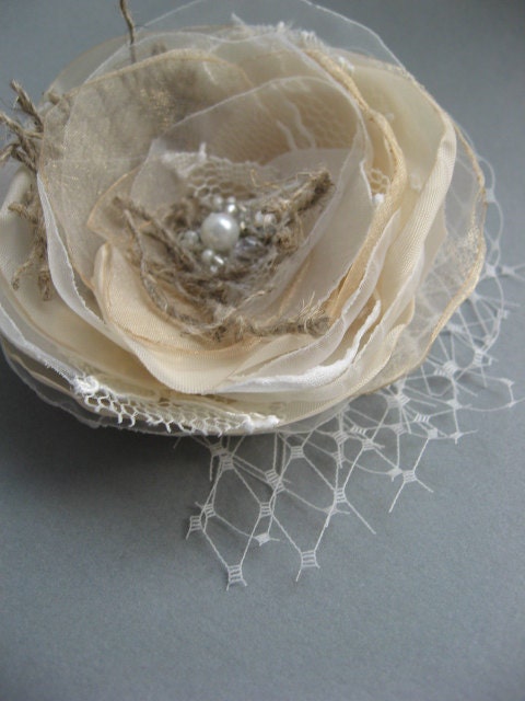 Bridal hair flower Wedding hairpiece accessory Vintage Champagne Ivory Nude small fascinator veil Rustic burlap shabby chic clip lace