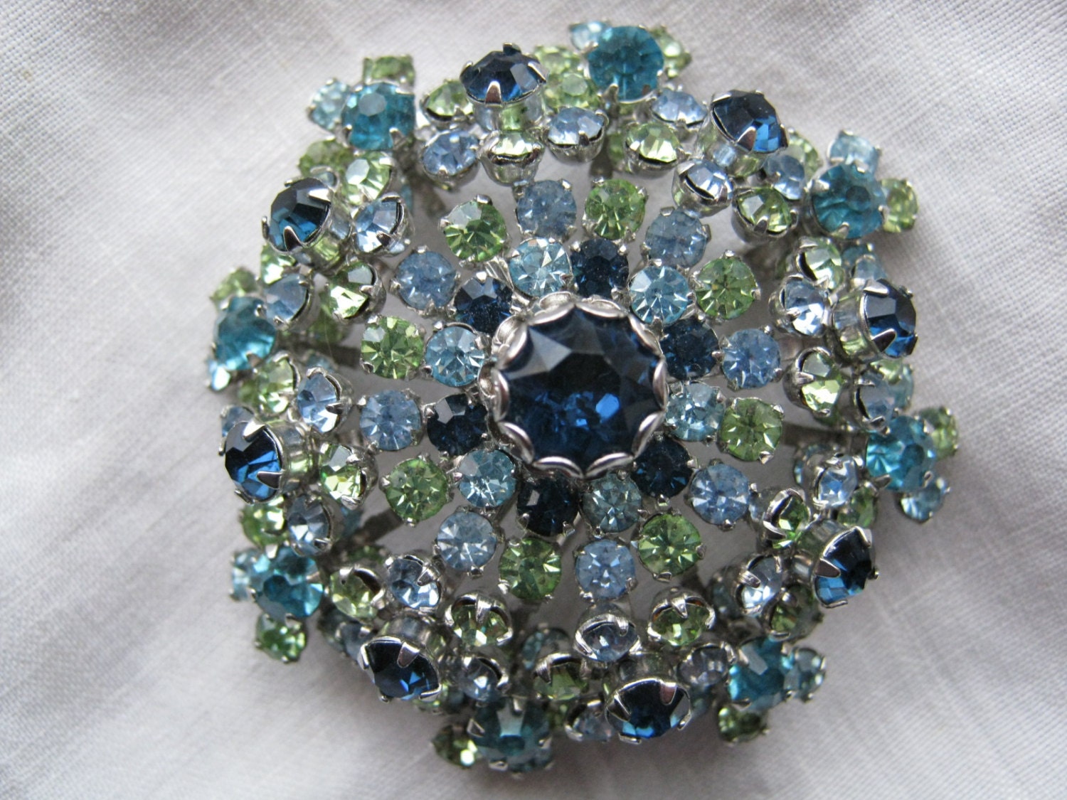 Vintage Beautiful Rhinestone Brooch Flower Burst of Greens and Blues