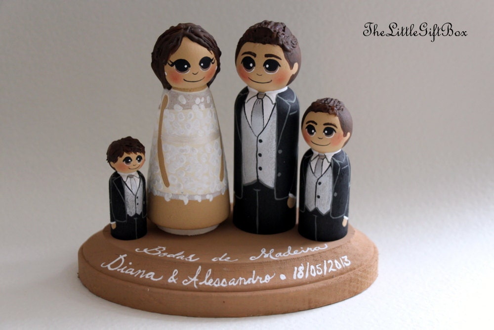 Wedding Cake Topper / Customized Wood Peg Dolls / Couple plus 2 small pegs (perfect for children or pets) and a plaque / with 3D hair