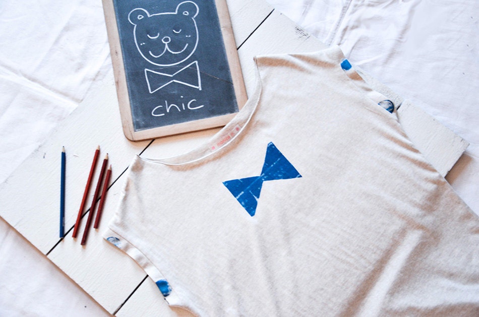 Hand printed organic cotton oversized womens tshirt - Bow