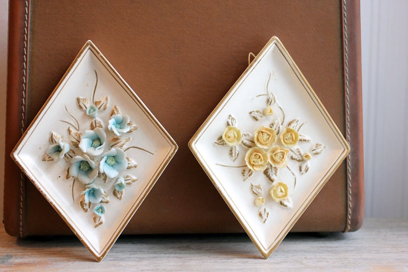 Lefton Porcelain, Flowers, Vintage Wall Hanging, Cottage Chic, blue yellow roses, home decor