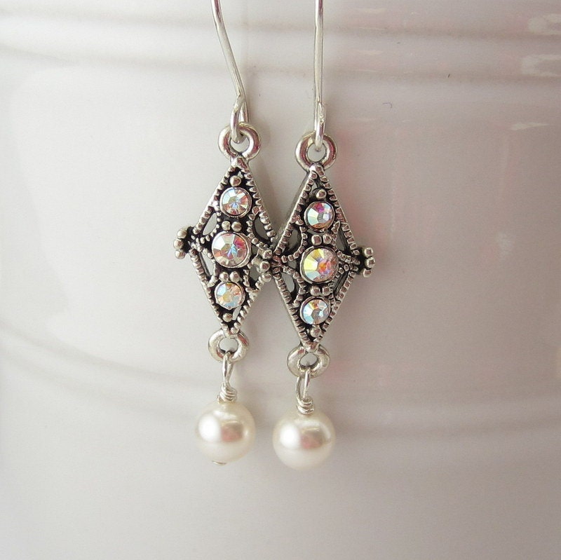 White Pearl and Sterling Silver Earrings. Victorian Earrings. Antique Silver Vintage Style Links. Wedding Jewelry.