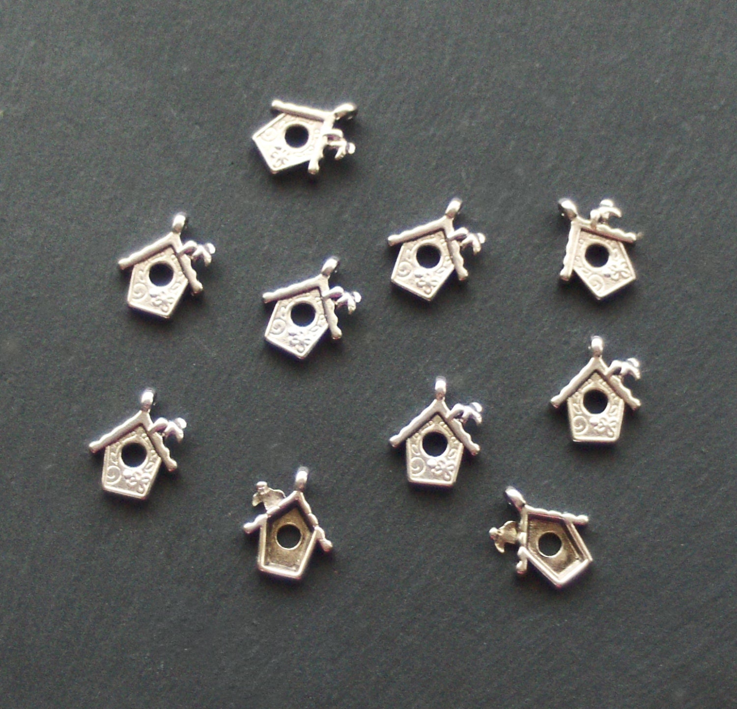 BIRD HOUSE Charms x 10, tibetan silver style