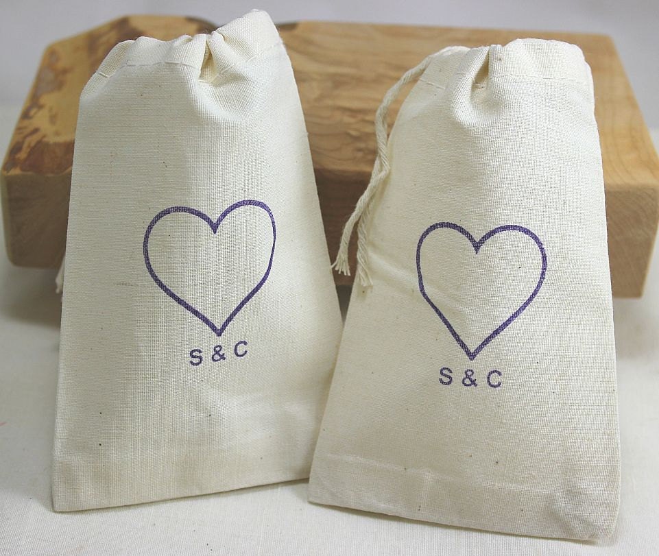 50 Personalized Purple Heart with Initials Wedding Favor Bags - Organic Muslin Cotton - 3x5 - You choose ink color Il_570xn
