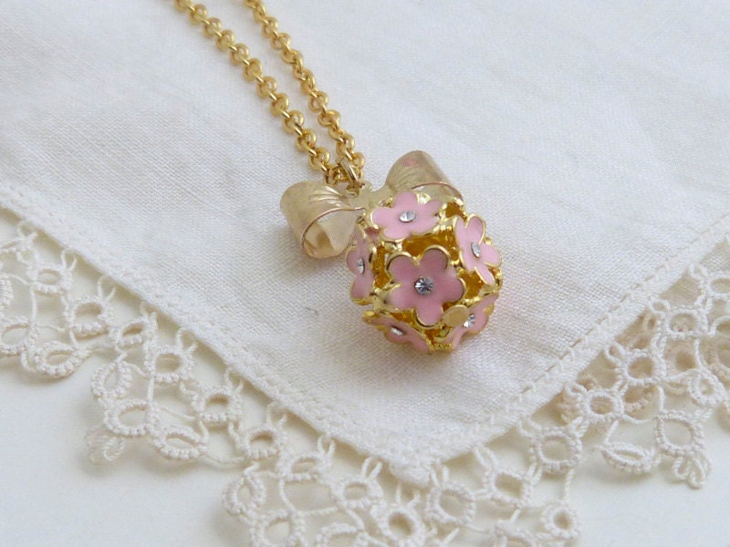 Pink Flower Bouquet Necklace With Bow - Shabby Chic - Gold Toned