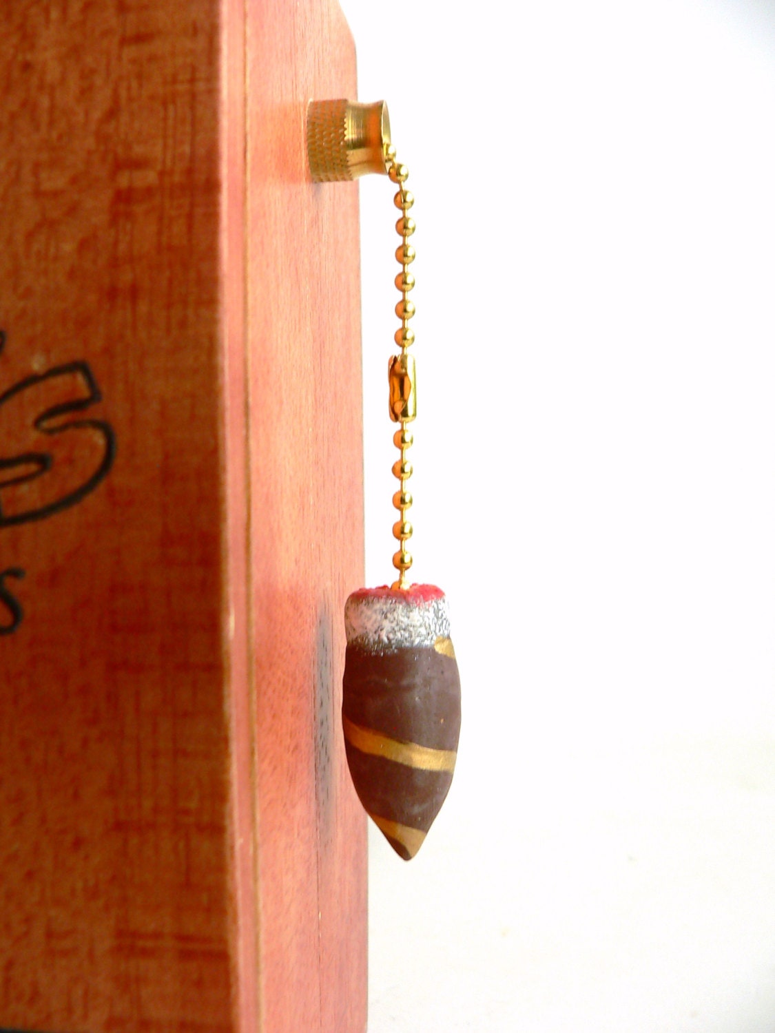 Nick's Sticks Cigar Box Lamp With Cigar Pull Chain