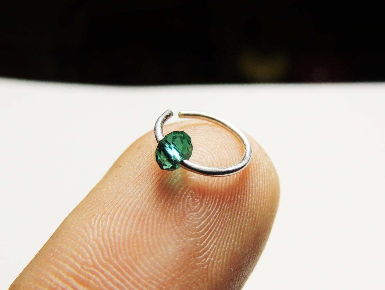 single Hoop Earring -nose cartilage ear- sterling silver wire Hammered - handmade