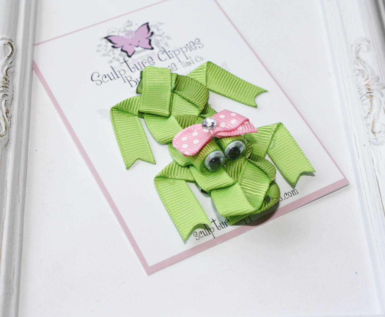 Gator Crocodile Sculpture Ribbon Bow. Alligator Hairbow. Free Ship Promo