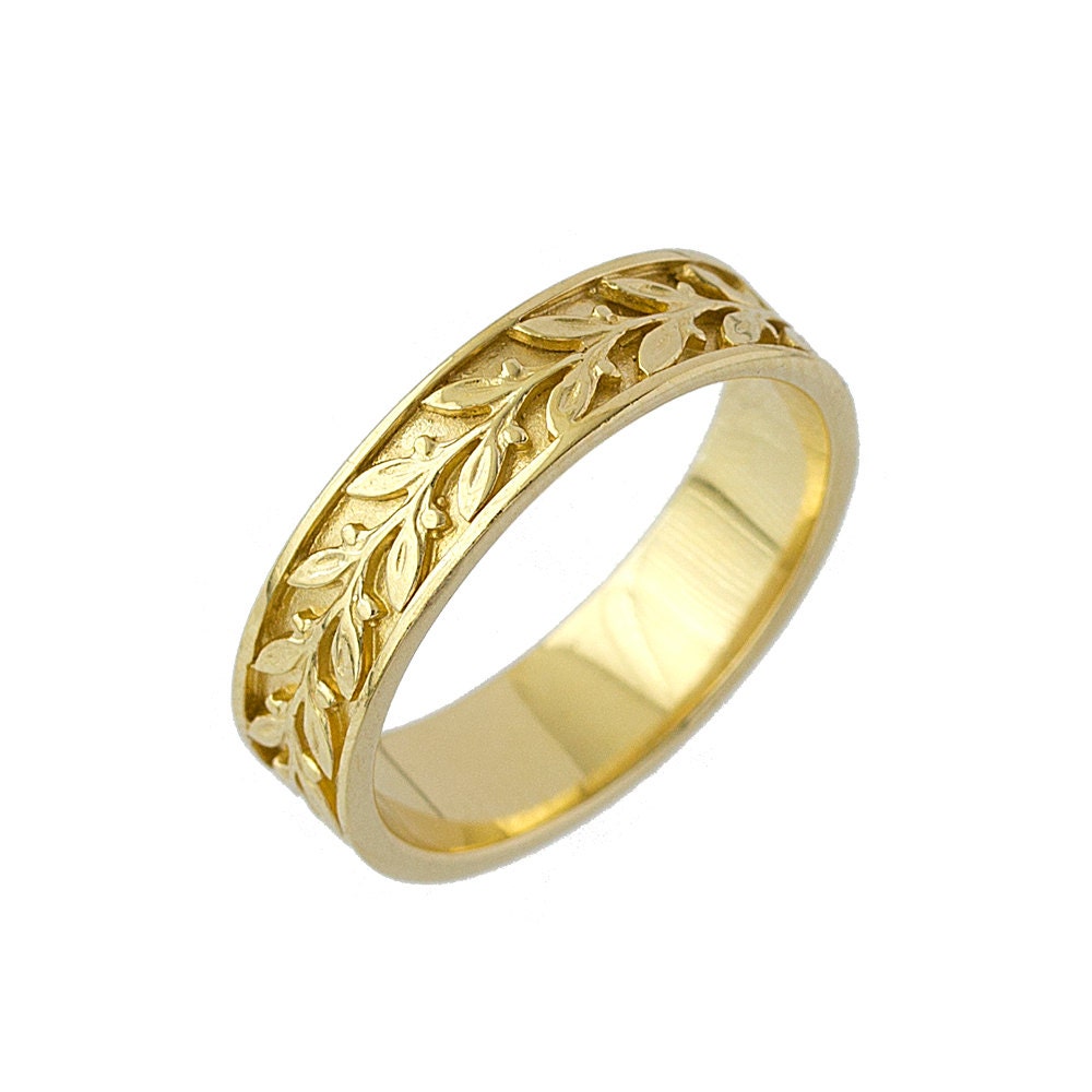 Art Nouveau Bouquet Leaf Wedding Band in 14k Yellow Gold