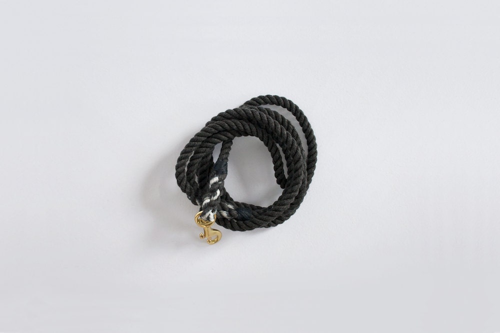 Small Rope Leash, Night