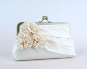 EllenVintage Three Roses Silk Clutch in Ivory, wedding clutch, wedding bag, bridesmaid clutch, Bridal clutch, Purse for wedding