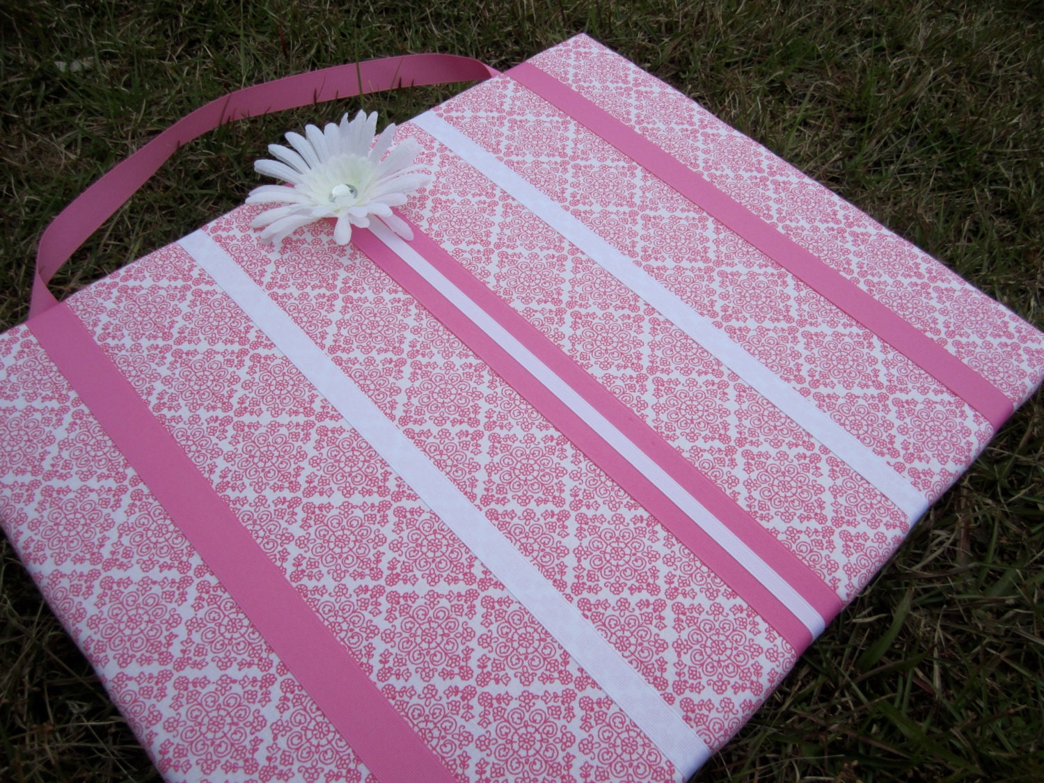 Bow Board Organizer: Pink and White with optional headband holder (16 x 20)