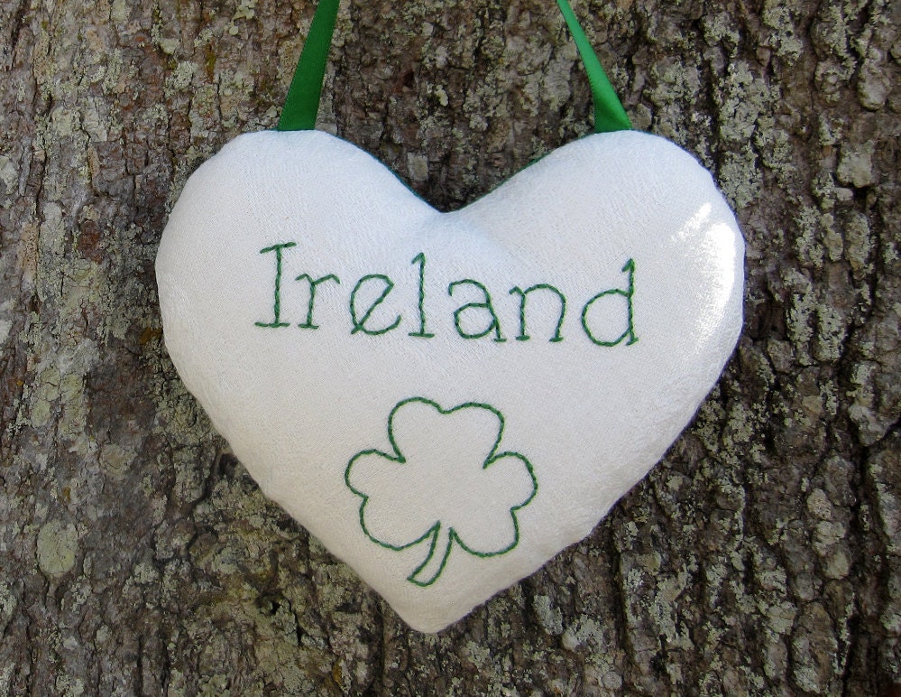 Ireland Shamrock Heart Spring Decor - Primitive Embroidery Door Hanger - Original Design