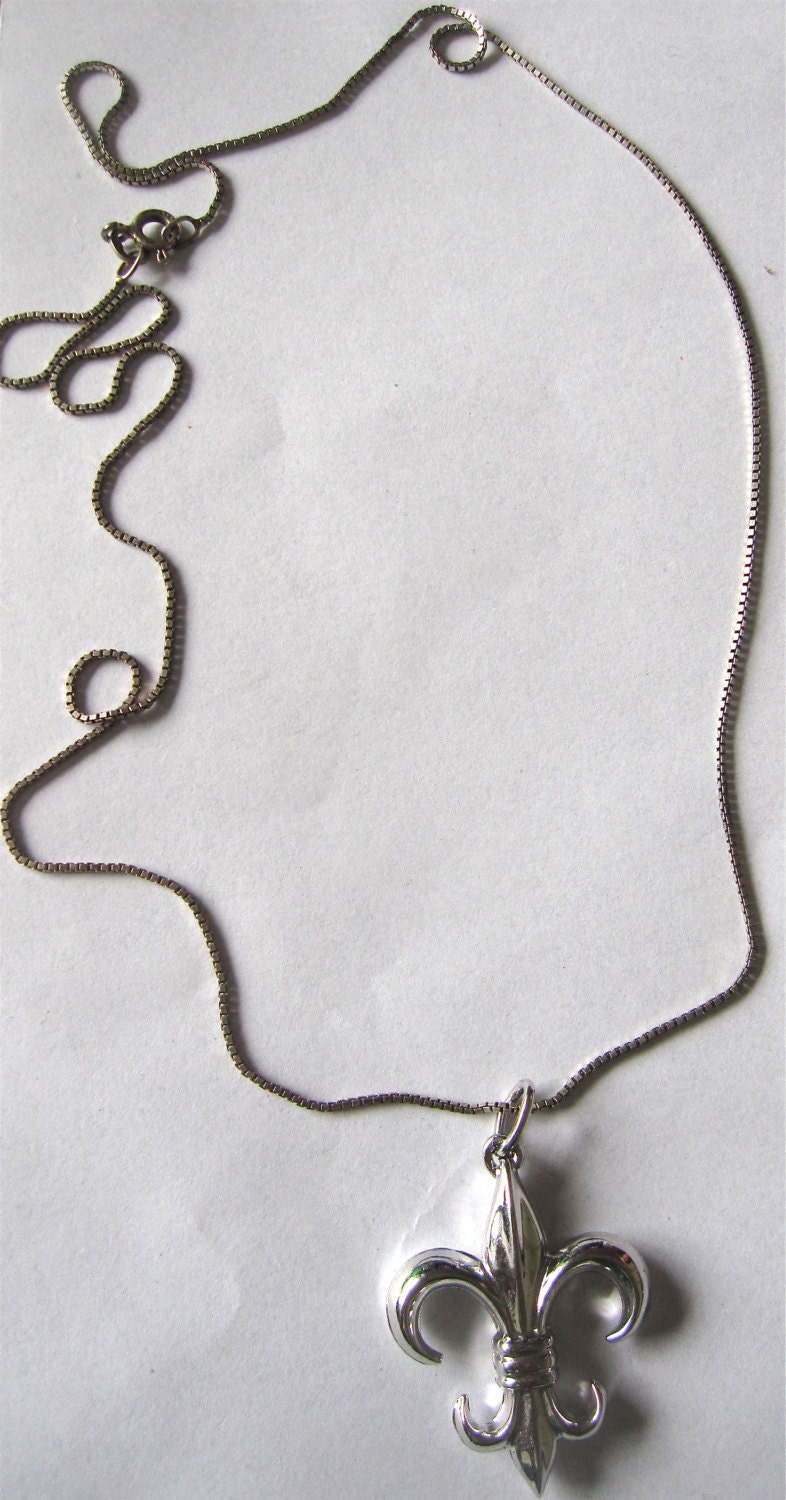 sterling silver fleur de lis charm necklace new orleans jazz fest vintage charm