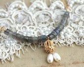 Labradorite,pearls Necklace Gemstone Sparkle Gold Chain Elegant Handmade Jewelry -14 Gold filled necklace with pearls and gray Labradorite