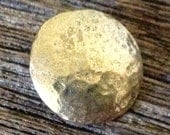 1 Hammered Rustic - Artisan Round Button Clasp in Natural Gold Bronze - 16.5mm - BT35