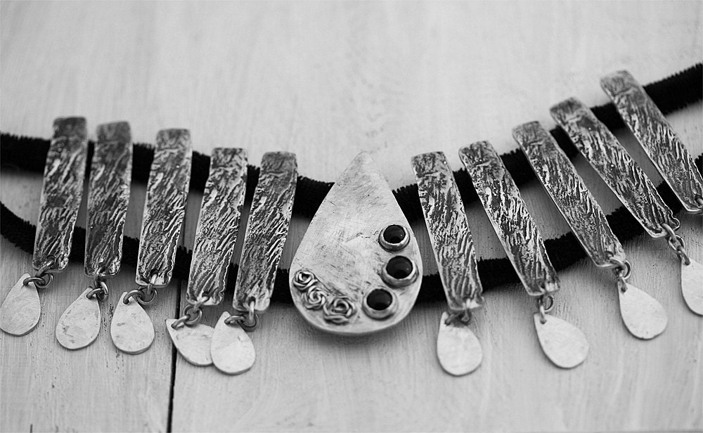 Silver Necklace Large Choker Black Garment