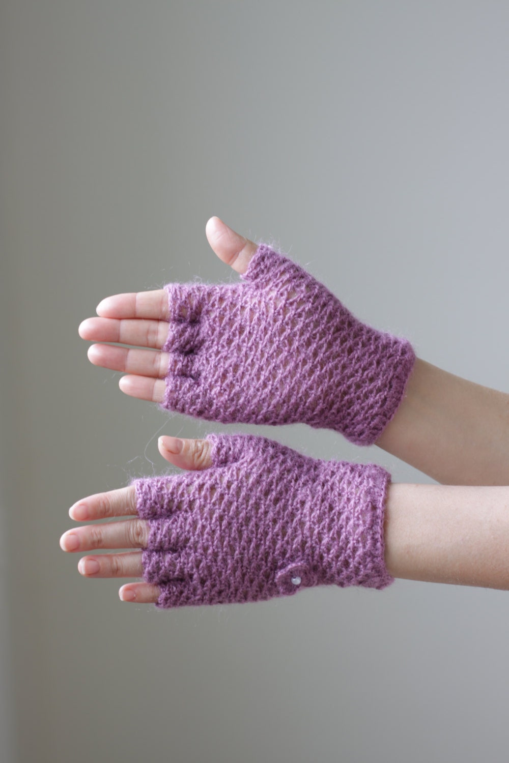 Women Fingerless gloves, crochet mittens for women, purple gloves