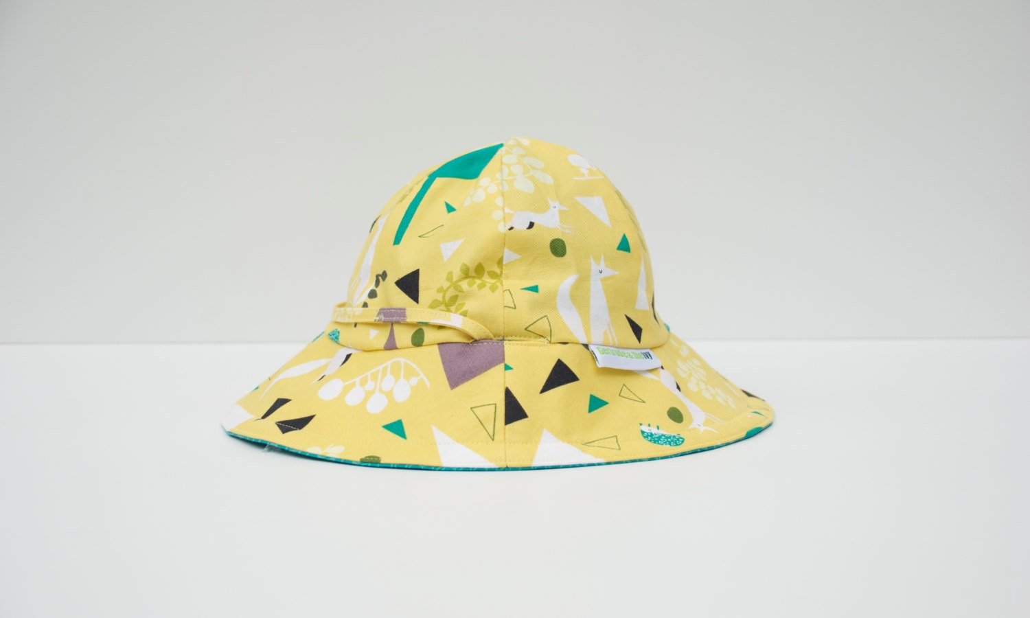 Toddler Sun Hat Reversible with strap (1-3 years) - Yellow Foxes