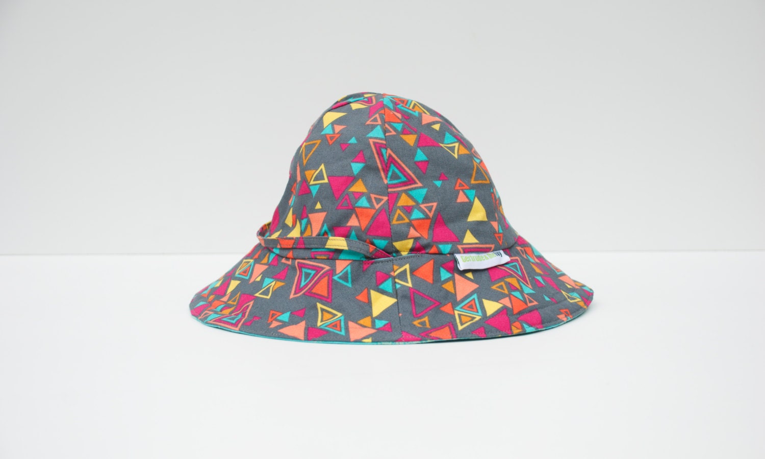 Toddler Sun Hat Reversible with strap (1-3 years) - Grey Triangles with Turquoise