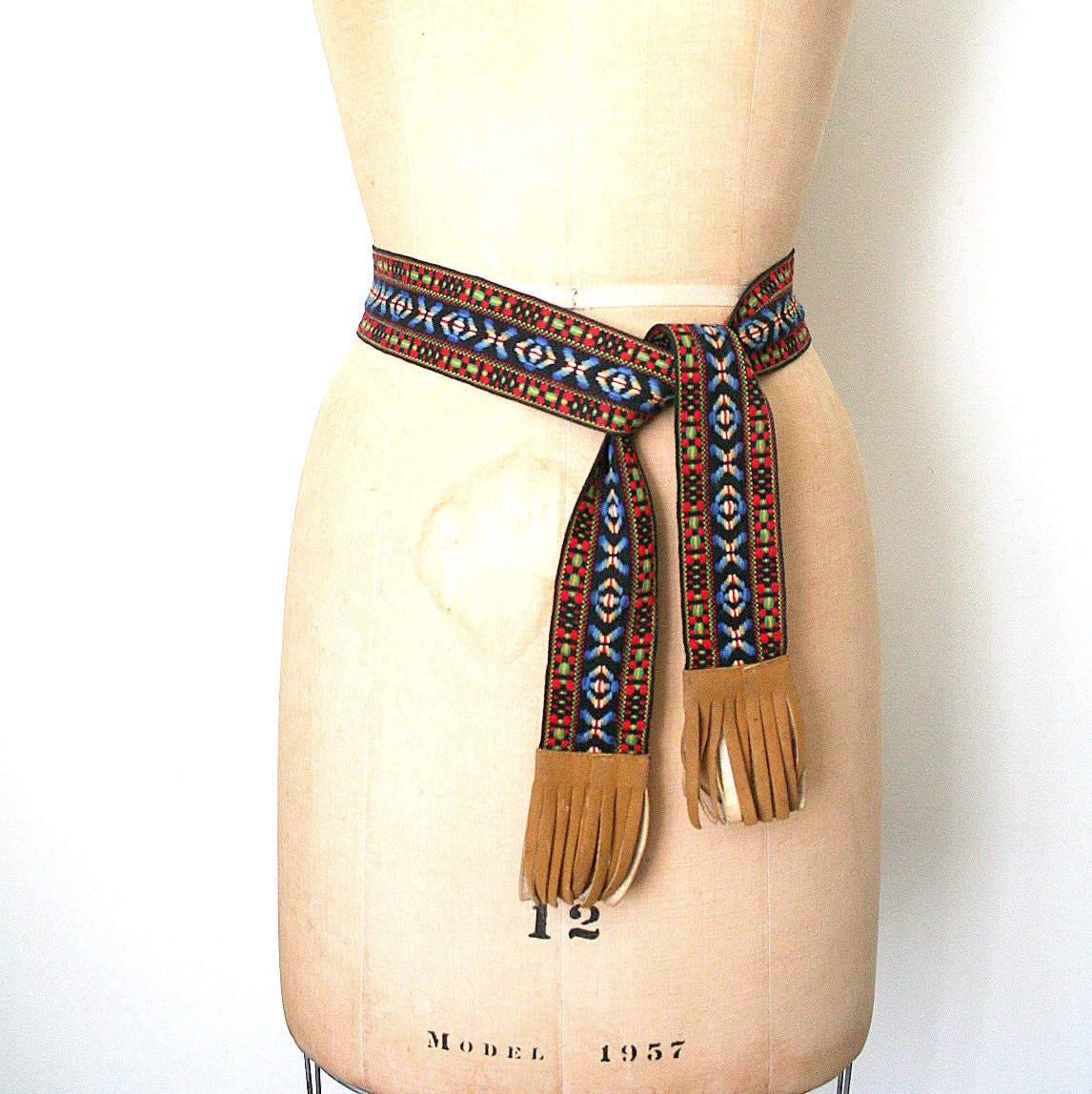 vintage 1970's woven belt HIPPIE - BOHO summer festival FRINGE vegan