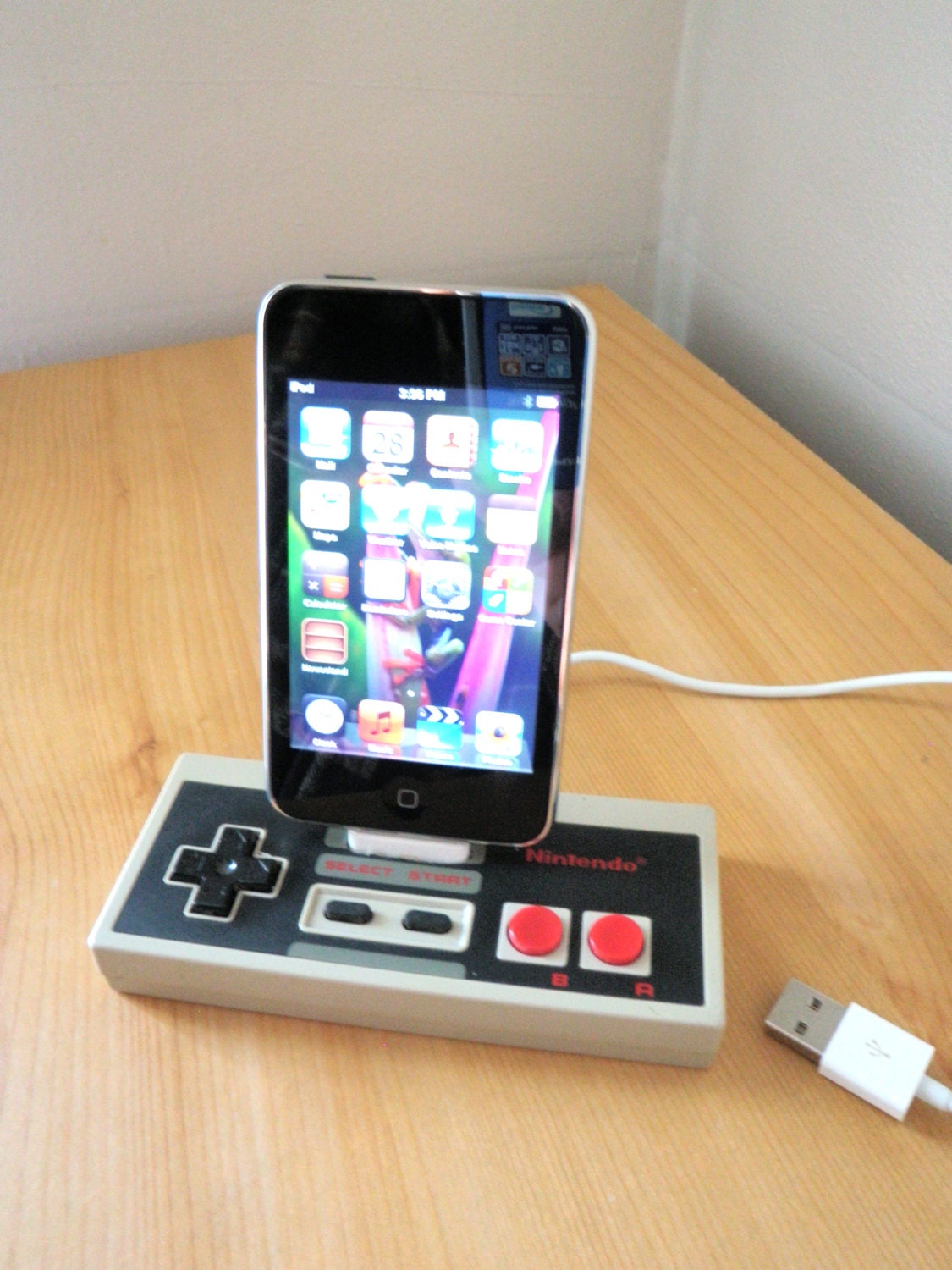Nintendo NES original controller Ipod Iphone USB charging dock