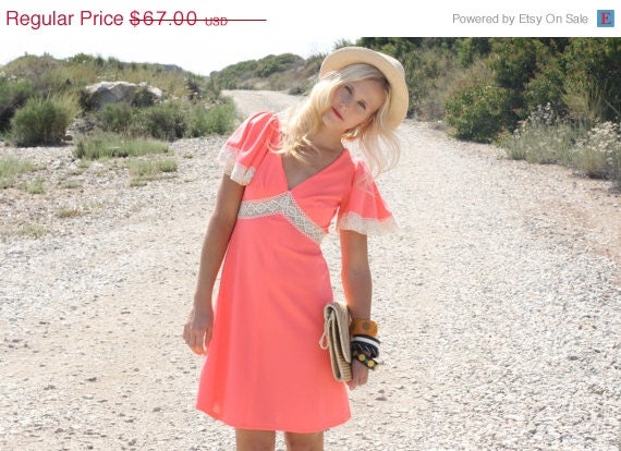 20% Off MEMORIAL DAY SALE Vtg 1960s 60s Neon Pink Hippie Crochet Dress w/ Low Back S