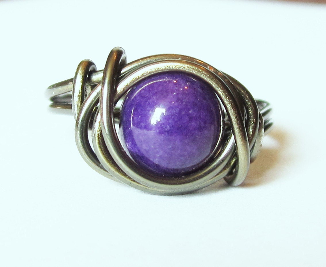 Purple Ring Mountain Jade Wire Wrapped Ring in Gunmetal Jewlery