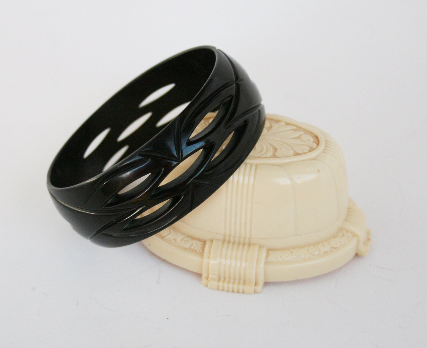 Carved Black Bakelite Bracelet Bangle Art Deco 1930s