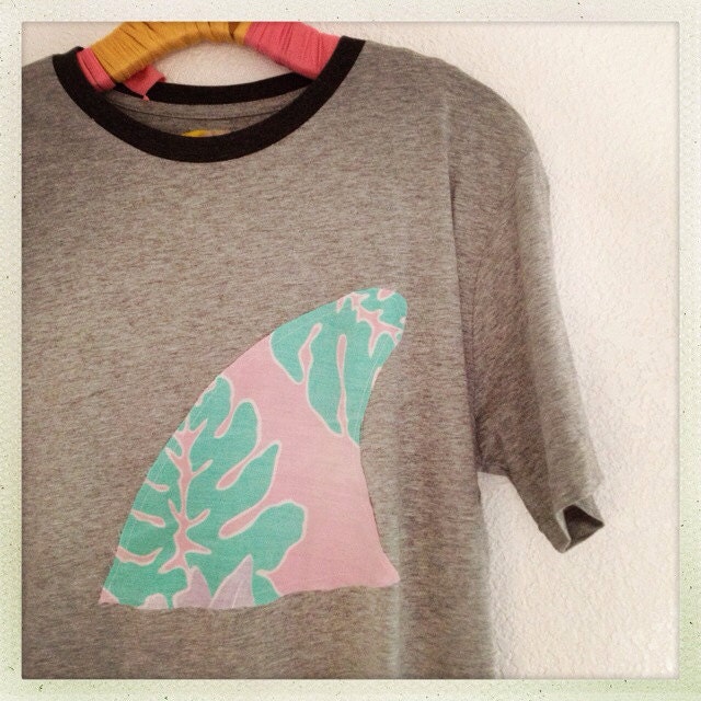 Single Fin Cut N Sew Men's Tee: Large