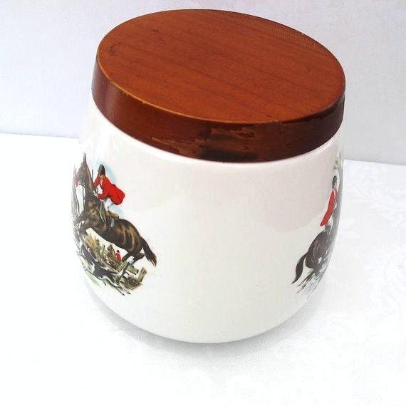 Pipe Tobacco Humidor, Pottery Jar, Hunting Scenes, Ceramic Container, Horses, Dogs / Red / Brown / Black