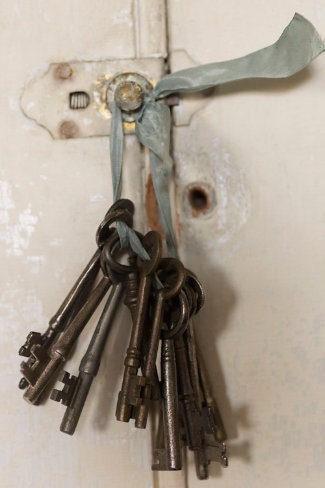 6 old rusty Mortise Skeleton Keys