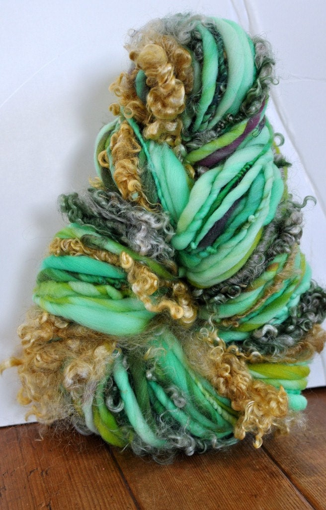 Handspun yarn, Thick and Thin, Art Yarn, Silky Curls