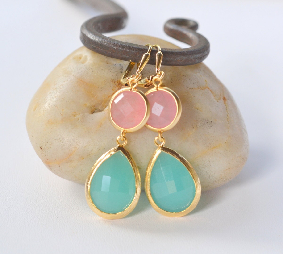 Large Turquoise Teardrop and Coral Pink Circle Stone Dangle Bridesmaid Earrings in Gold.  Glass Drop Earrings. Turquoise Dangle Earrings.