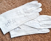 George Baring of Paris wonderful white leather gloves size 6 1/2