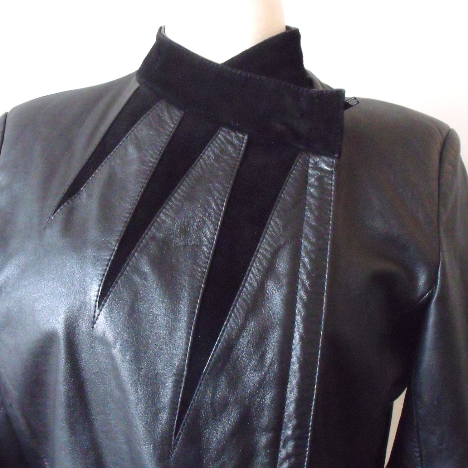1980's Black Noir Leather with Suede Jacket Cropped Zip-Up Spring Jacket