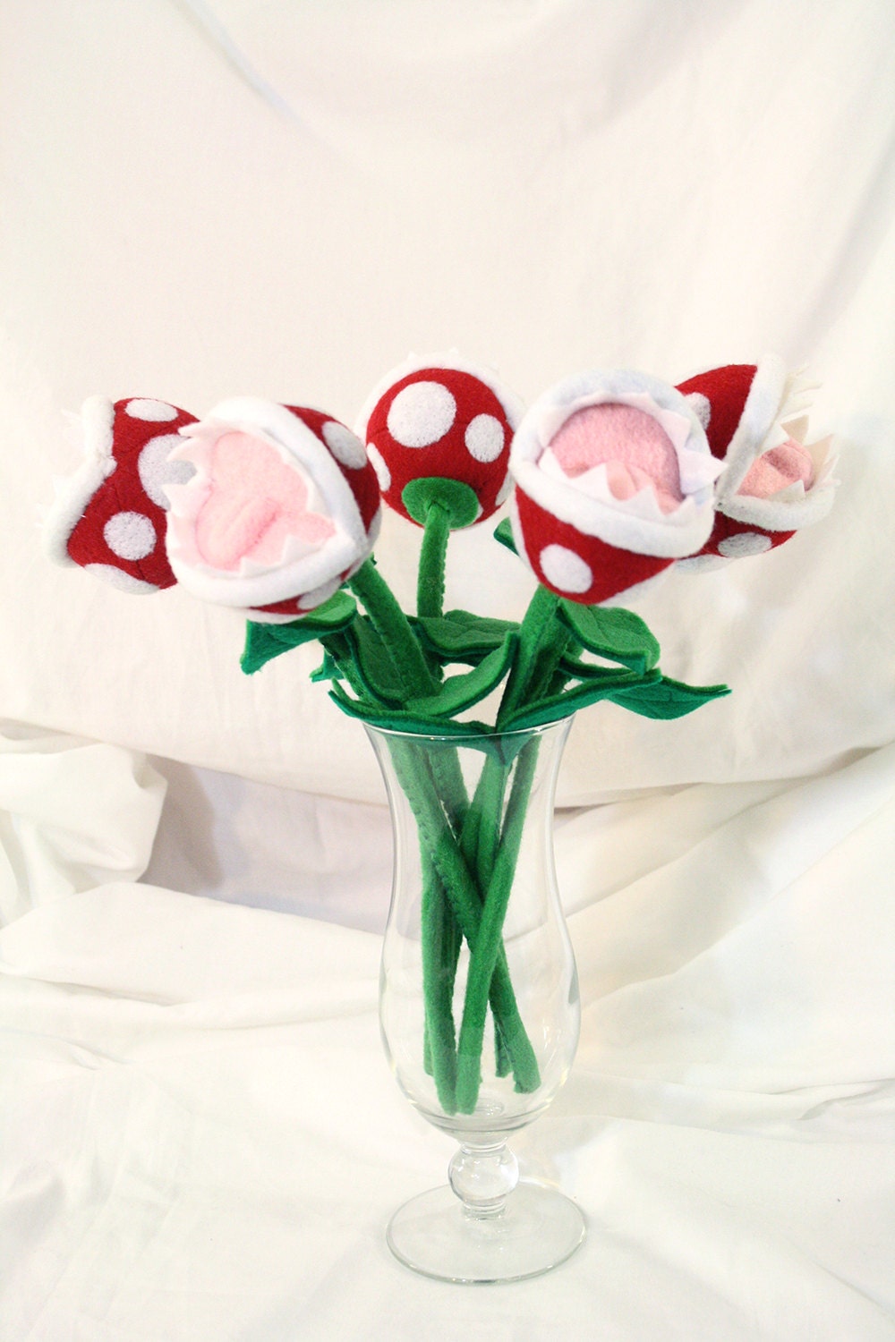 bouquet of 6 long-stem Piranha Plants