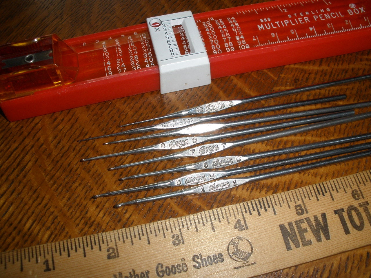 Cool Vintage Tools - 8 Steel Crochet Hooks Sizes 1 5 6 7 8 9 11 & 12 Made in USA Boye brand Milward pencil case hook