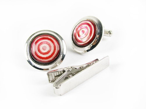 Vintage Bull's Eye Cufflink Set / Red Circle Cufflinks and Tie Clip Set / Red and Silver Cufflinks Set - Boutons de Manchette Modernes.
