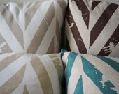 Linen fitted sheet Queen by Lovely Home Idea. Zigzag Chevron Herringbone bed linens collection.