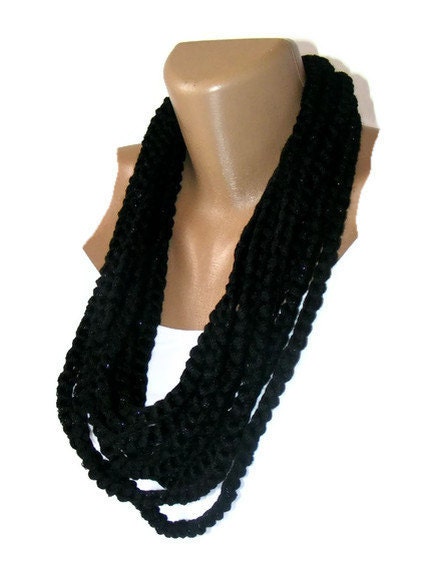 Infinity women Scarf, Circular Crocheted Chunky Cowl Necklace / Neckwarmer , Womens Scarf , Circle Scarf
