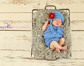 Beautiful blue pea bonnet with flower. Size newborn. Great photo prop. Vintage style. UK seller