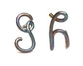 Personalized mom jewlery, monogram earring stud.
