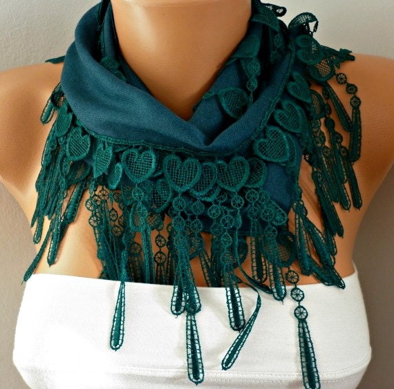 Emerald Green Heart Scarf - Pashmina Scarf Cowl Scarf  - fatwoman