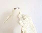 WHITE SHRUG  Bolero shrug  Capelet shrug warm wrap shawl wedding  stole new,handmade,gift,fashion,trend,handmade,crochet shrug