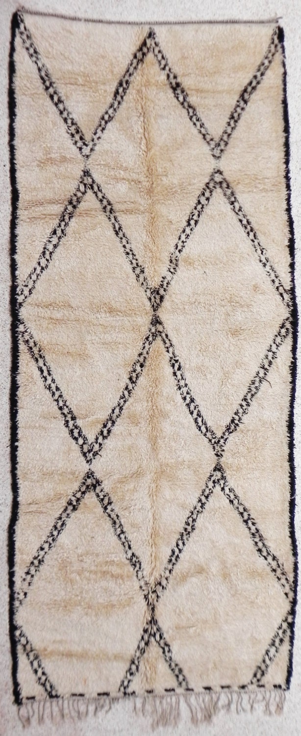 natural virgin wool carpet BENI OUARAIN berber rug from Morocco