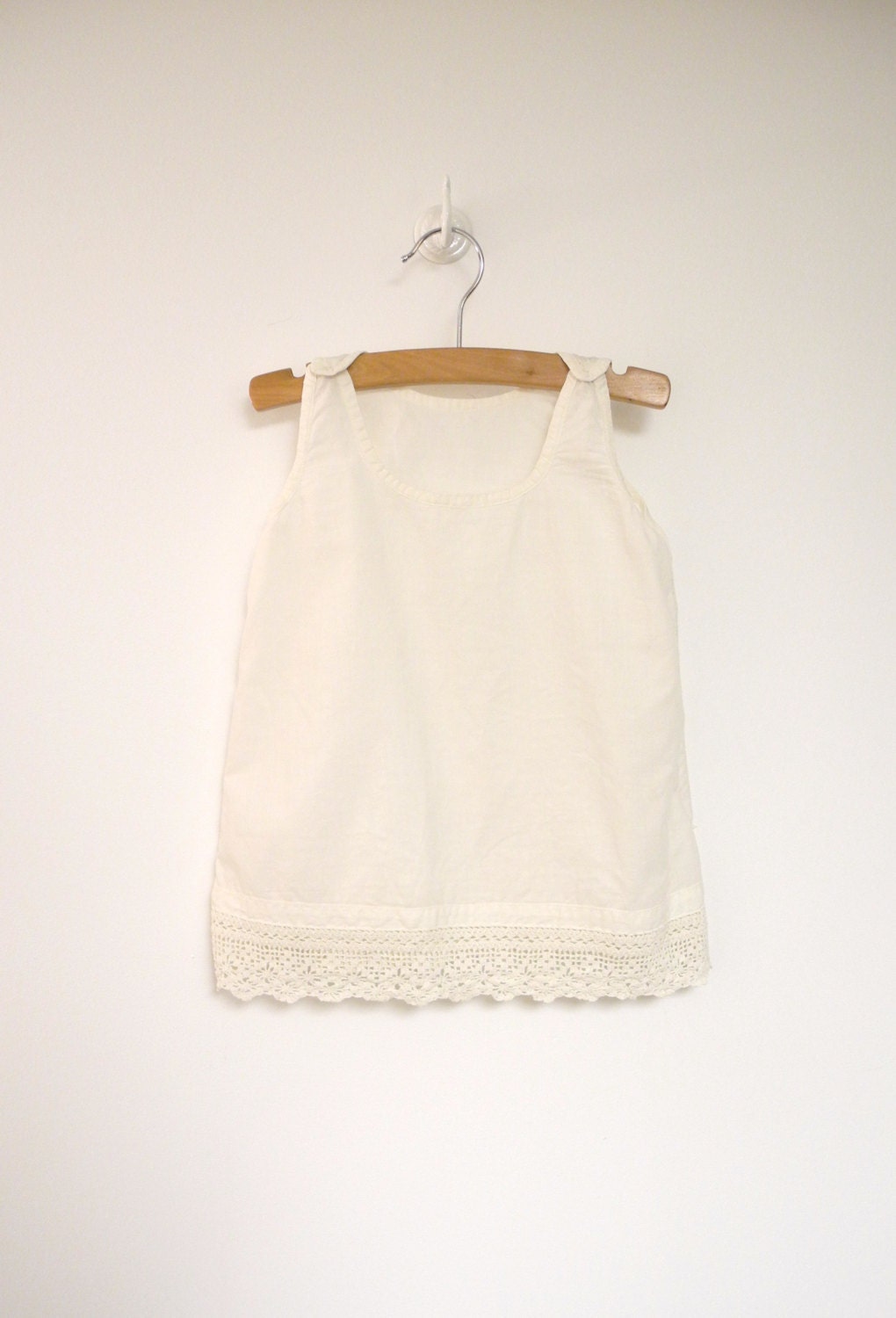 1900 Handmade White Lace Petticoat