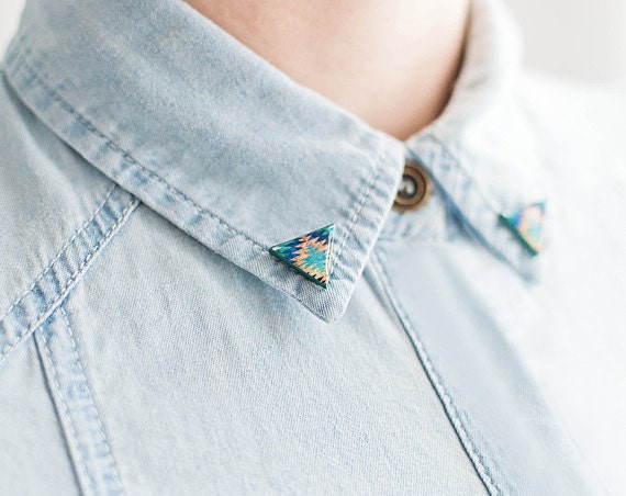 Emerald green collar brooches