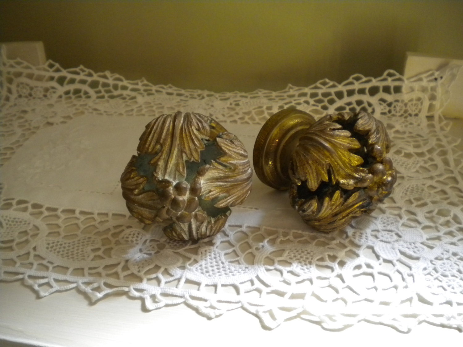 Today spécial price  40 euros instead of. 60. french antique bronze bed decorations.