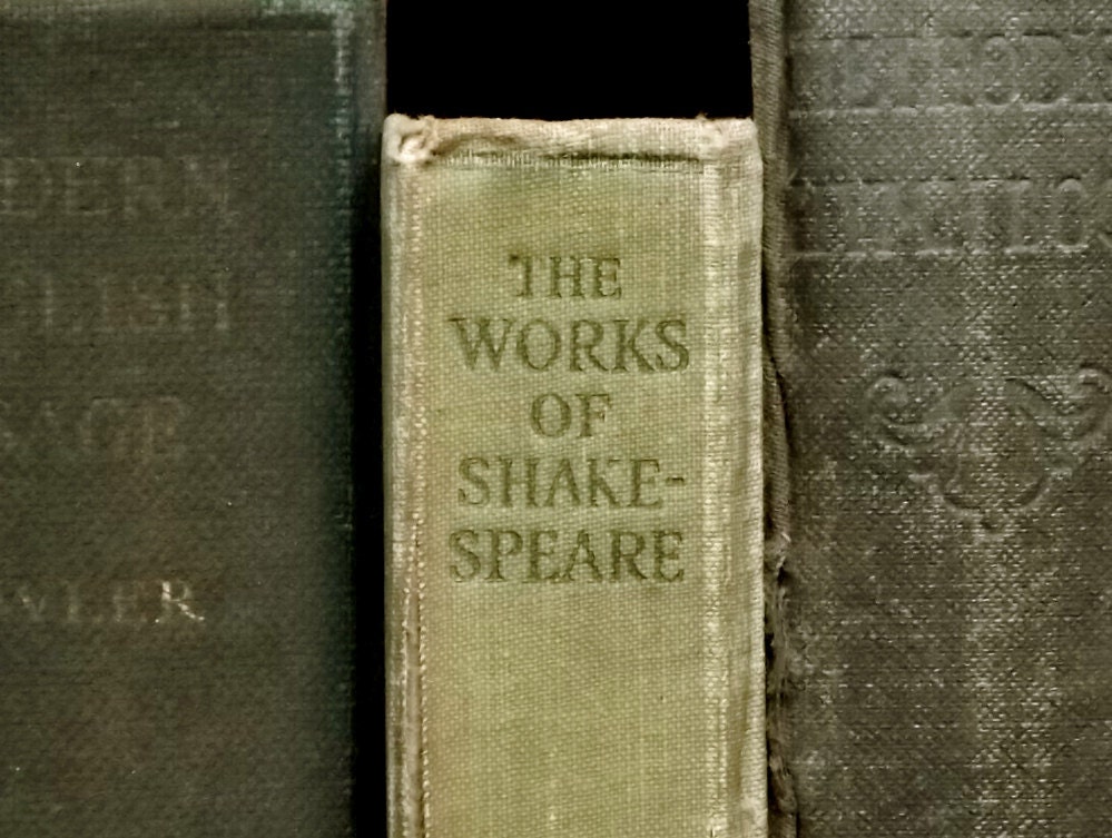 Frayed 1910s Complete Works of William Shakespeare - EAGERforWORD